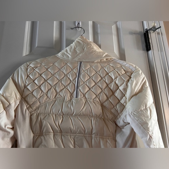 Lululemon Puffer Jacket - Picture 10 of 12